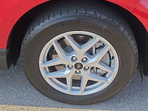 Certified 2024 Ford Edge SEL w/ Convenience Package image 7