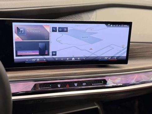 Used 2023 BMW 760i xDrive image 13