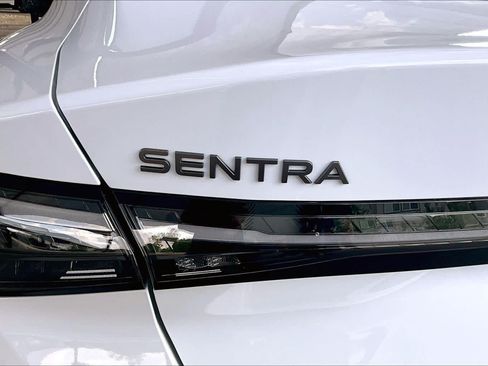 Used 2026 Nissan Sentra SV w/ SV Convenience Package FWD image 8