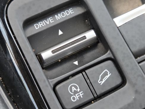 Certified 2024 Honda Pilot Touring image 9