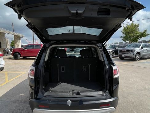 Used 2018 GMC Acadia SLE FWD image 11