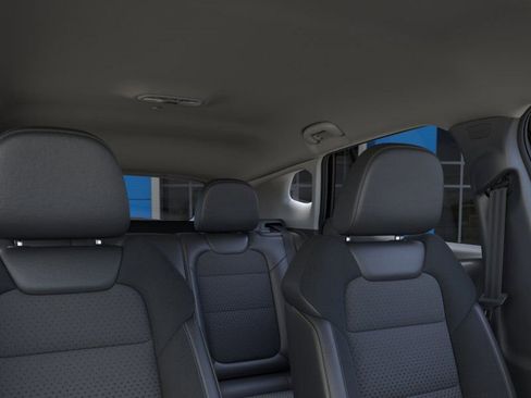 New 2025 Chevrolet Trax LT w/ LT Convenience Package image 24