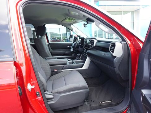 Used 2022 Toyota Tundra SR5 w/ TRD Off-Road Package image 28