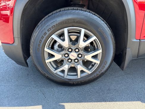 Used 2023 GMC Acadia SLE FWD image 9
