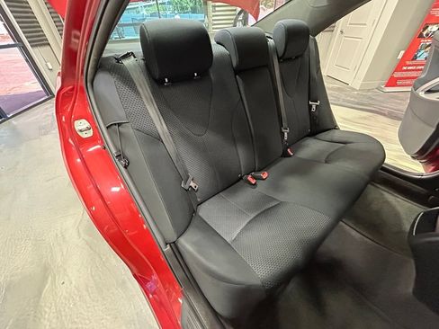 Used 2011 Toyota Camry SE w/ Fleet Convenience Pkg FWD image 5