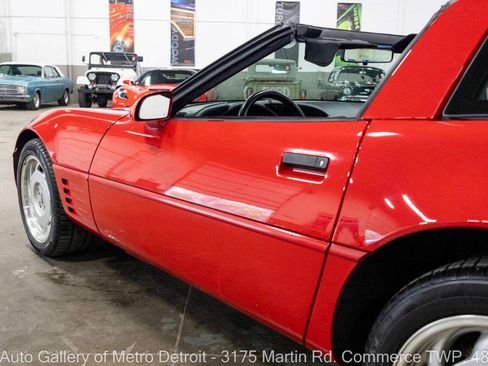 Used 1992 Chevrolet Corvette Coupe RWD image 23