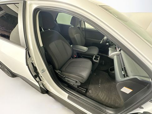 Used 2024 Hyundai Ioniq 5 SE RWD image 32