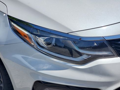Used 2020 Kia Optima SE FWD image 9