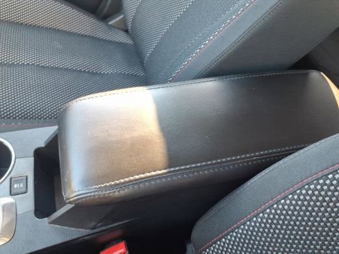 Used 2017 Chevrolet Equinox LT w/ Convenience Package image 19