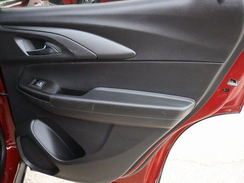 Used 2023 Chevrolet TrailBlazer RS w/ Sun and Liftgate Package image 12