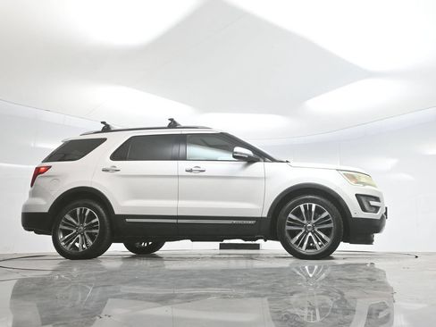 Used 2016 Ford Explorer Platinum AWD/4WD image 60