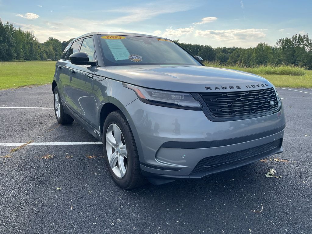 Used 2025 Land Rover Range Rover Velar S AWD/4WD image 3