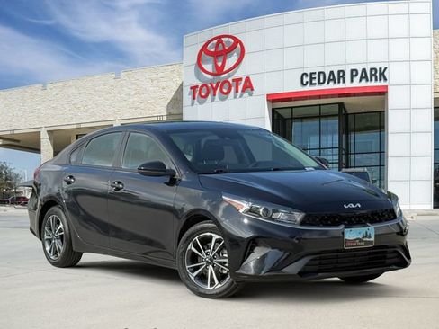 Used 2023 Kia Forte LXS FWD image 1