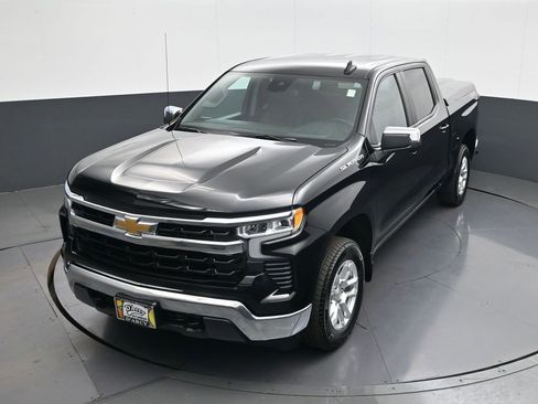 Used 2024 Chevrolet Silverado 1500 LT image 13