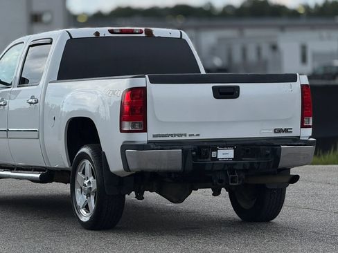 Used 2013 GMC Sierra 2500 SLE w/ HD SLE Premium Package AWD/4WD image 16