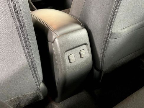 Used 2024 Nissan Kicks SR FWD image 11