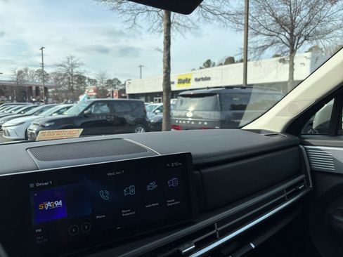 Used 2025 Hyundai Santa Fe SEL image 35