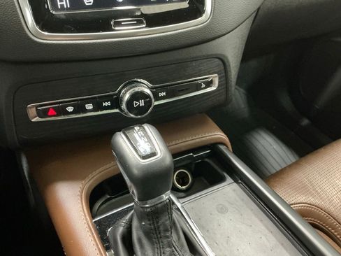 Used 2022 Volvo XC90 T6 Inscription w/ Advanced Package image 12