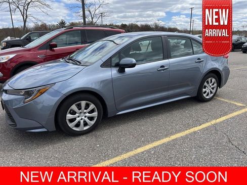 Used 2024 Toyota Corolla LE FWD image 1