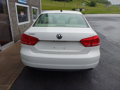 Used 2013 Volkswagen Passat 2.5 SE FWD image 4