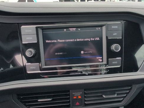 Used 2024 Volkswagen Jetta SE image 18