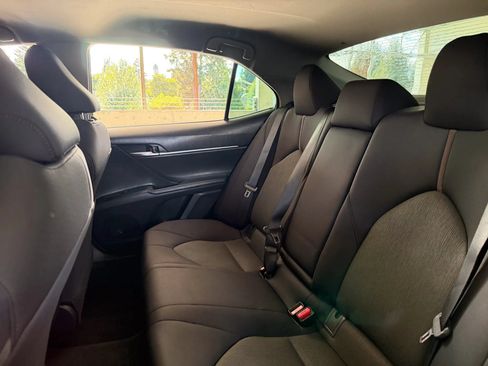 Used 2020 Toyota Camry LE FWD image 18