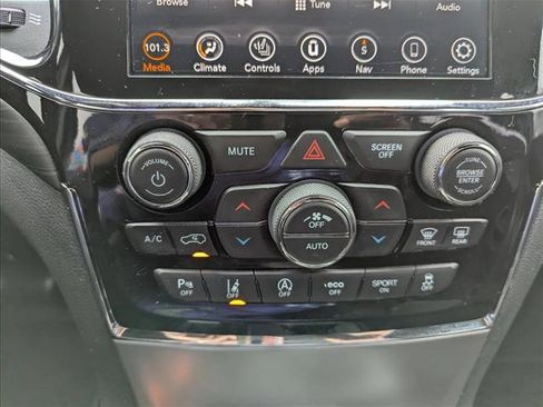 Used 2020 Jeep Grand Cherokee Altitude image 20