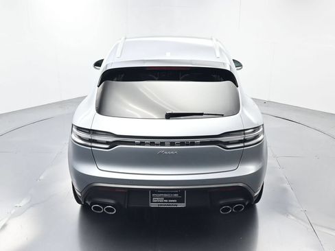 Certified 2025 Porsche Macan AWD/4WD image 38