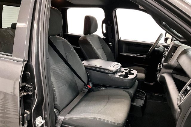 Used 2024 RAM 2500 Tradesman w/ Chrome Appearance Group AWD/4WD image 8