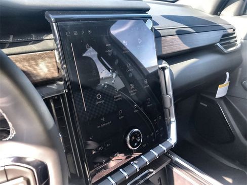 New 2026 GMC Acadia Denali w/ Super Cruise Package image 15