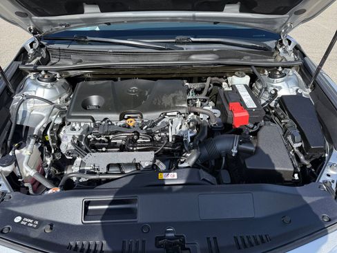 Used 2019 Toyota Camry LE FWD image 20