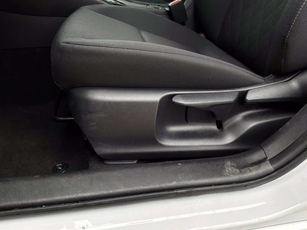 Used 2026 Toyota Corolla LE FWD image 11