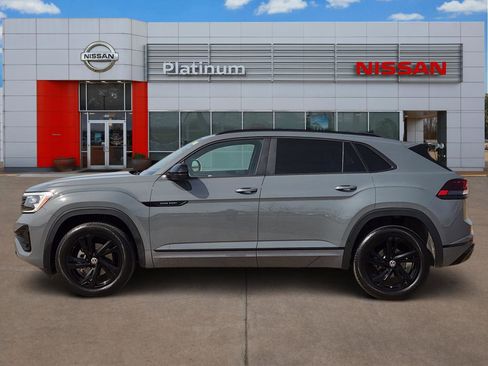 Used 2025 Volkswagen Atlas Cross Sport SEL R-Line AWD/4WD image 3
