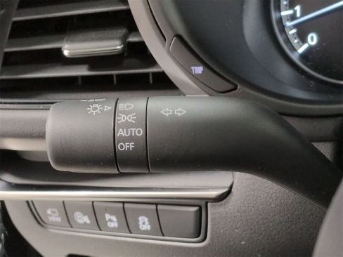 Certified 2025 MAZDA MAZDA3 Hatchback w/Premium Plus Pkg image 29