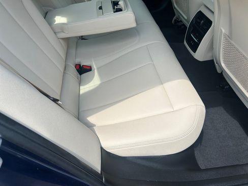 Used 2021 BMW 330i xDrive Sedan AWD/4WD image 29
