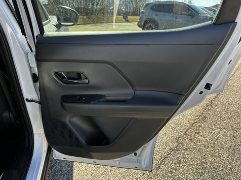 New 2026 Nissan Kicks S image 16