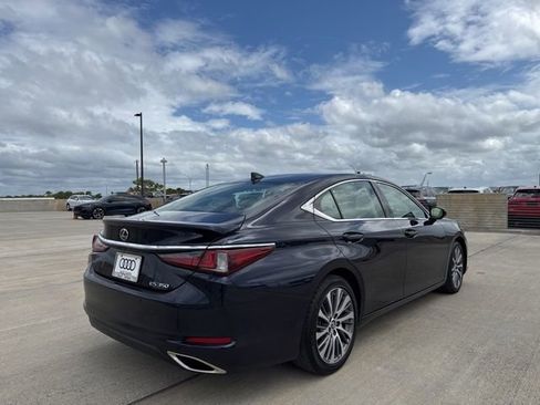 Used 2021 Lexus ES 350 w/ Premium Package image 3