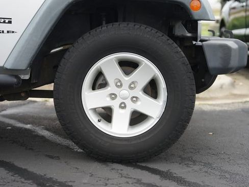 Used 2012 Jeep Wrangler Sport AWD/4WD image 4