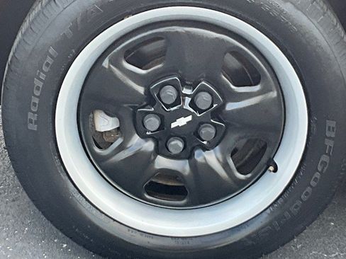 Used 2011 Chevrolet Camaro LS RWD image 9