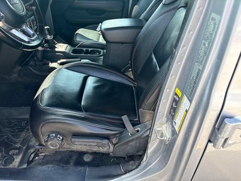 Used 2021 Jeep Wrangler Unlimited Rubicon AWD/4WD image 7