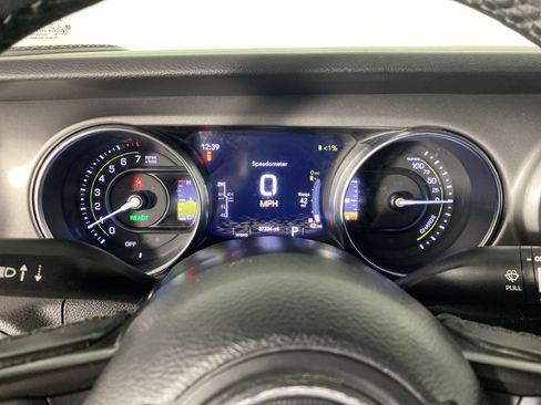 Used 2023 Jeep Wrangler Unlimited w/ Cold Weather Group AWD/4WD image 22