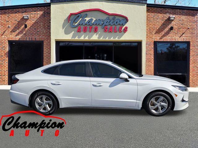 Used 2023 Hyundai Sonata SE FWD image 3