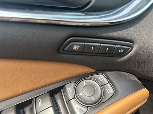 Used 2018 Buick Enclave Premium w/ LPO, Cargo Package image 16