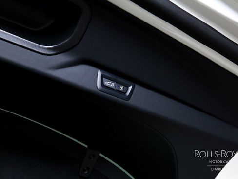 Certified 2025 Rolls-Royce Cullinan image 26