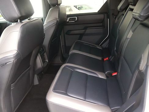 Used 2025 Ford Bronco Outer Banks AWD/4WD image 16