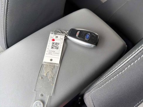 Used 2024 Subaru Crosstrek 2.0i Premium image 33