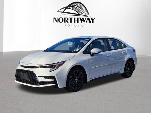 New 2026 Toyota Corolla SE image 6