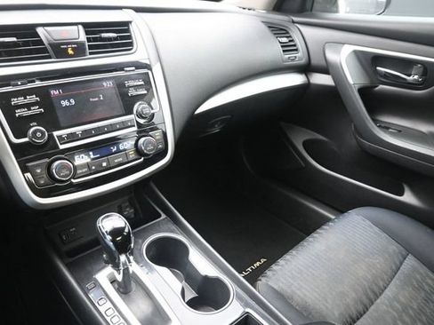 Used 2018 Nissan Altima 2.5 SV FWD image 28