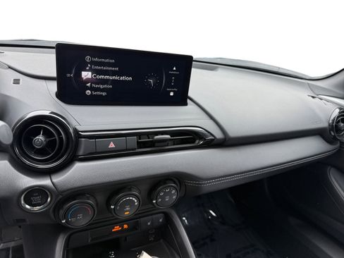 Certified 2025 MAZDA MX-5 Miata Club RWD image 12