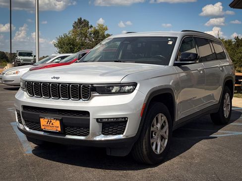 Used 2021 Jeep Grand Cherokee L Limited AWD/4WD image 17